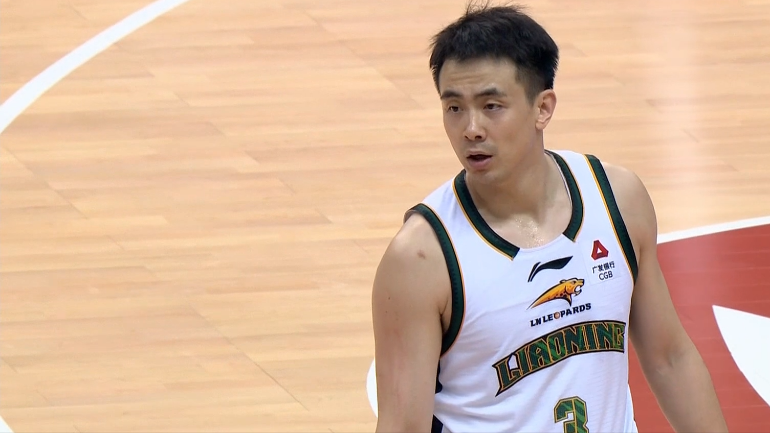 半岛体育APP-CBA：赵继伟14+9苦战双加时，首发6中0，王岚嵚20分惜败